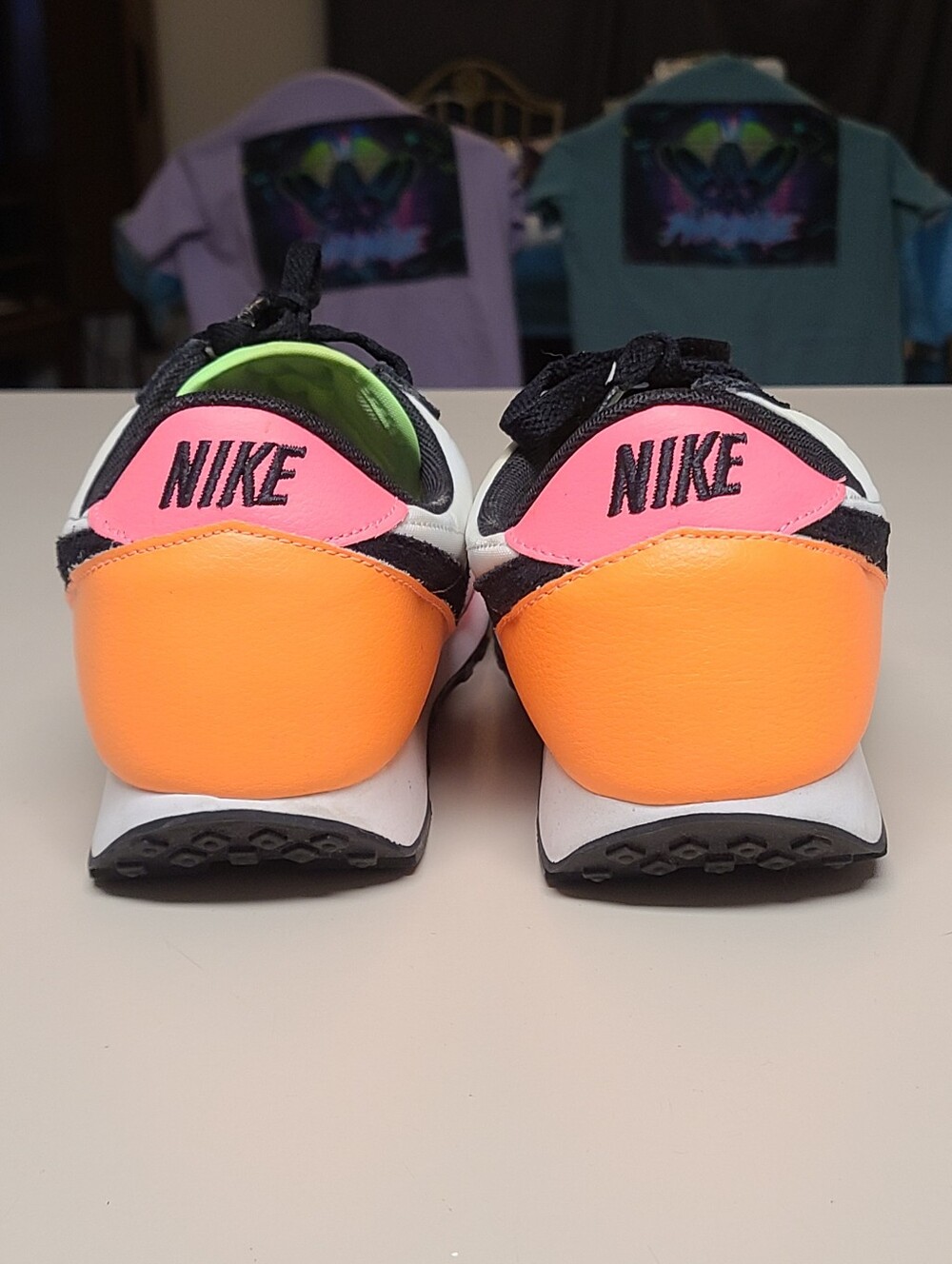 Nike Daybreak Summit White Sunset Pulse casual running sneakers size 9 - Picture 6 of 9